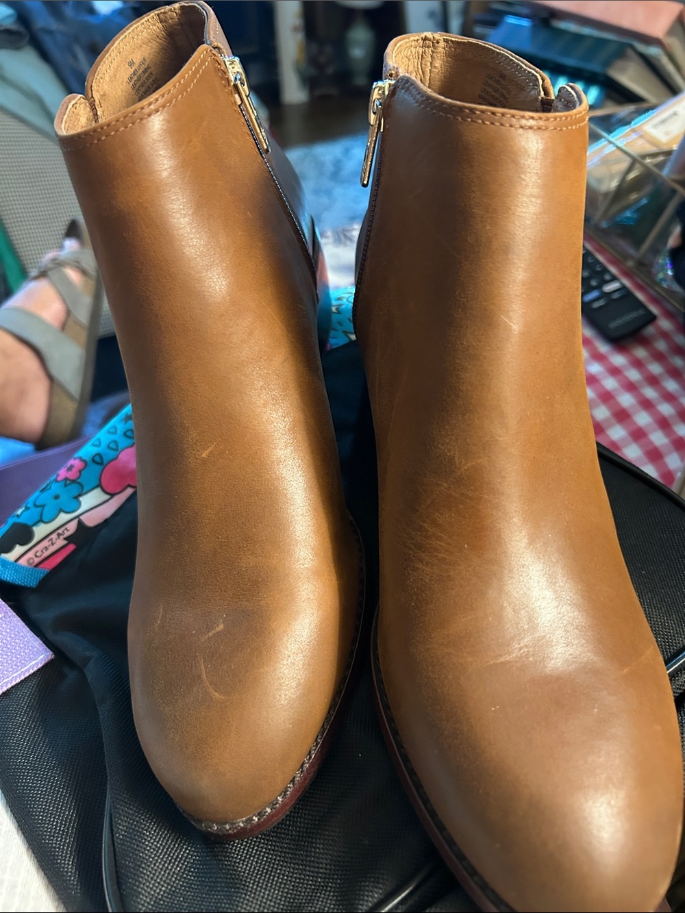 ANTONIO MELANI Tan Leather Ankle Boots with Side Zips 2”Heel All Leather. EUC